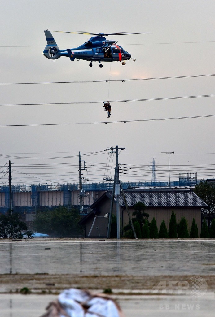 関東豪雨、12人不明 約700人が孤立