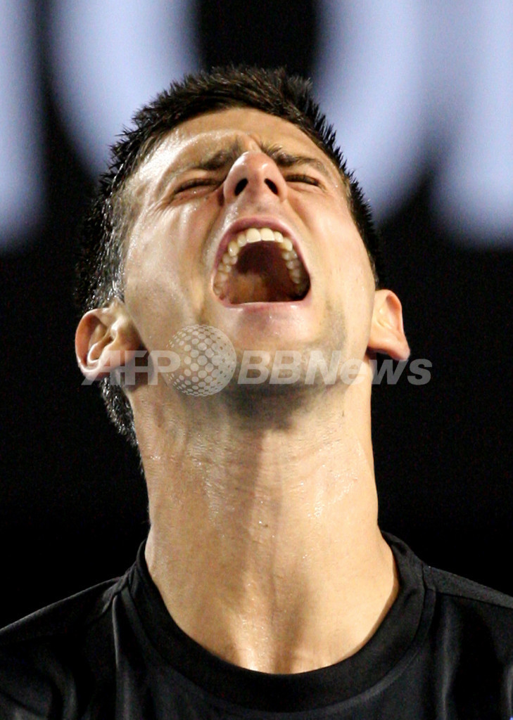 ジョコビッチ フェデラーを降し自身初の全豪決勝進出