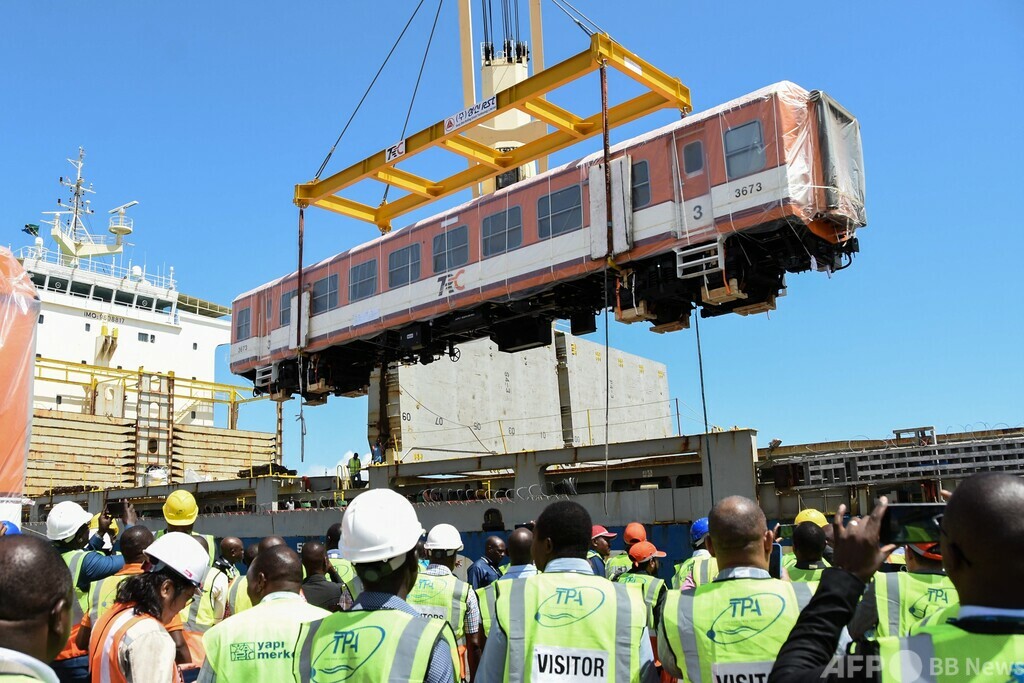 タンザニア、韓国製鉄道車両14両受領 写真8枚 国際ニュース:AFPBB News