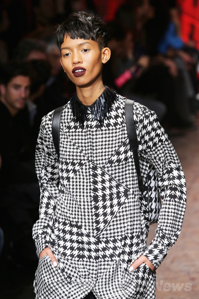 ＜14/15年秋冬NYコレクション＞DKNY