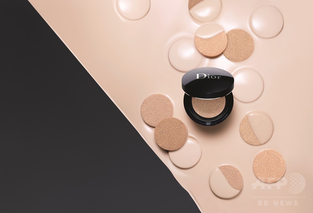 「ディオール」初！ ロングラスティングなクッションファンデ