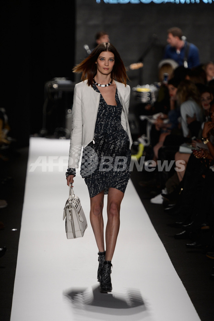 ＜13/14年秋冬NYコレクション＞レベッカ ミンコフ