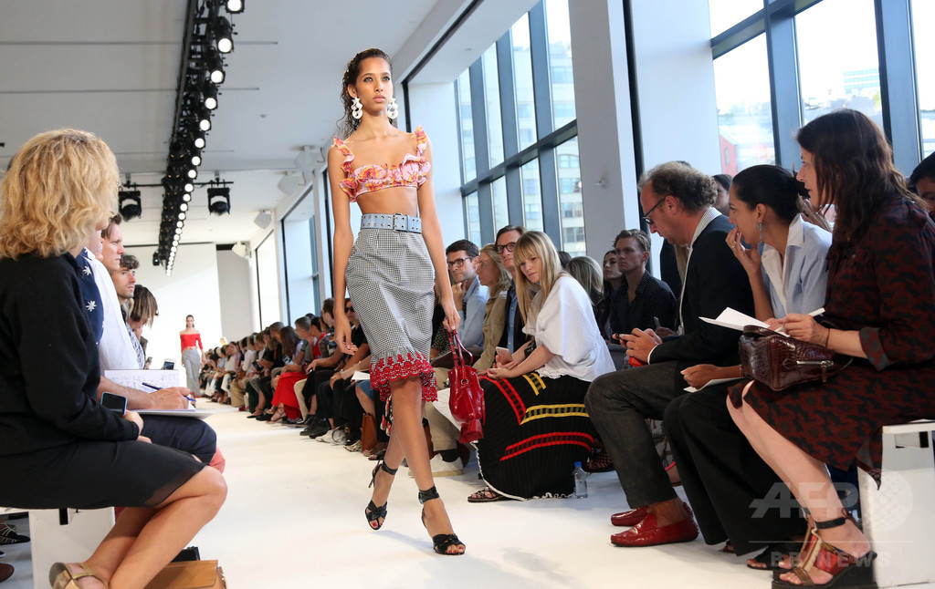 「アルチュザラ」17年春夏