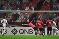 サッカーAFCチャンピオンズリーグ、グループF第4節、浦和レッドダイヤモンズ対上海上港。先制点を決める浦和レッドダイヤモンズのラファエル・シルバ（右から2人目、2017年4月11日撮影）。(c)AFP/Toshifumi KITAMURA