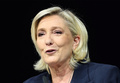 仏極右野党・国民連合のマリーヌ・ルペン前党首。北部エナンボーモンで（2024年6月30日撮影）。(c)FRANCOIS LO PRESTI / AFP