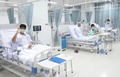 タイ北部の洞窟から救出され、チェンライの病院で治療を受ける少年ら。タイ保健省公開の映像より（2018年7月14日公開）。(c)AFP PHOTO /Ministry of Health / Chiang Rai Prachanukroh Hospital