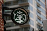 スタバ、ソーシャルメディアへの広告出稿を一時停止 「ヘイトスピーチ」拡散阻止で