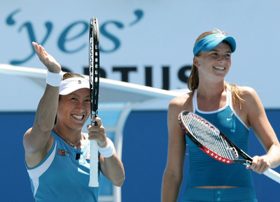 杉山／ハンチュコワ組 第1シードを下し準決勝へ、全豪オープン