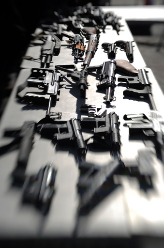 LAで銃買い取りイベント、多数の住民が行列