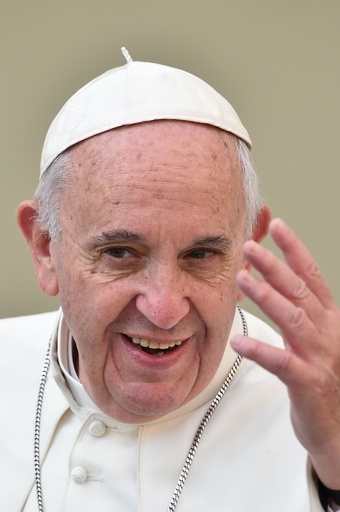 法王が「異例」の謝罪、カトリック教会で相次ぐスキャンダルで