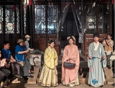 江蘇・同里の古鎮を舞台に　夜の体験型公演が人気