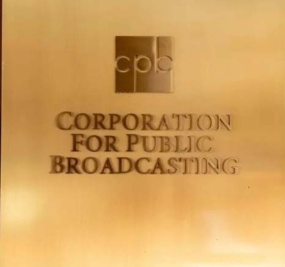 トランプ大統領が補助金停止 米公共放送機構が解散