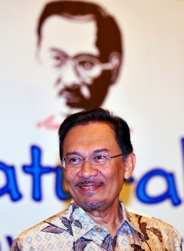 マレーシア、野党指導者アンワル氏 独自内閣の組閣を宣言