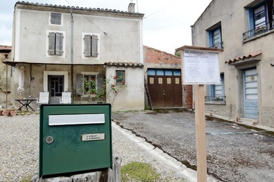 夢の南仏暮らしが一転、英夫婦を襲った隣人の恐怖