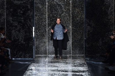 「フェンディ」16年春夏メンズ