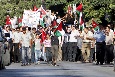 ヨルダン、AFP支局の閉鎖求め100人が座り込み