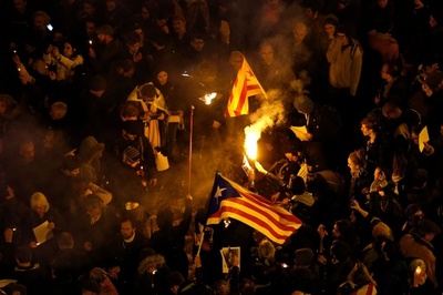 カタルーニャ州前首相ら6人に国際逮捕状 スペイン最高裁