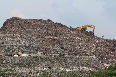 【今日の1枚】コロナ病棟から出た医療廃棄物、インドネシア