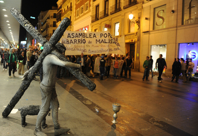 スペイン、政権交代後初のゼネスト バルセロナでは一部暴徒化