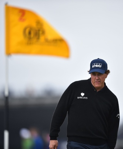 ミケルソンが2か月間で2度目のヘルニア手術、ツアー長期離脱へ