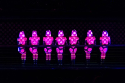 【AFP記者コラム】クレージー・ホースに首ったけ─パリの老舗ストリップキャバレー