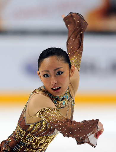 安藤がフリーで逆転し優勝 浅田は5位に終わる、フィギュアGP第2戦