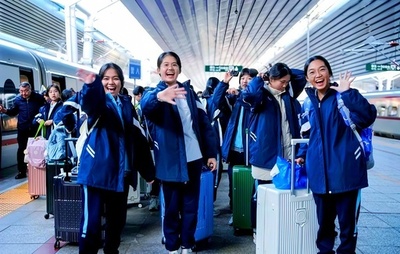 中国で小中学校の秋休み拡大　保護者の休暇確保が課題に