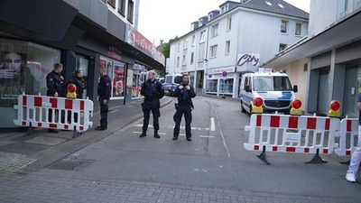 動画：ドイツ西部で刃物襲撃、実行犯を逮捕 ISが犯行声明