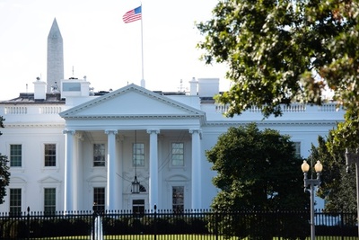 密多発、マスクなしも横行… コロナ危険地帯のホワイトハウス