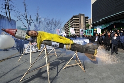 北朝鮮、「衛星」打ち上げ断行の構え
