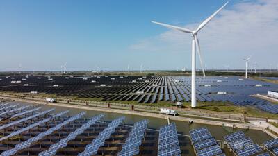 中国、風力・太陽光の発電容量 初めて火力上回る