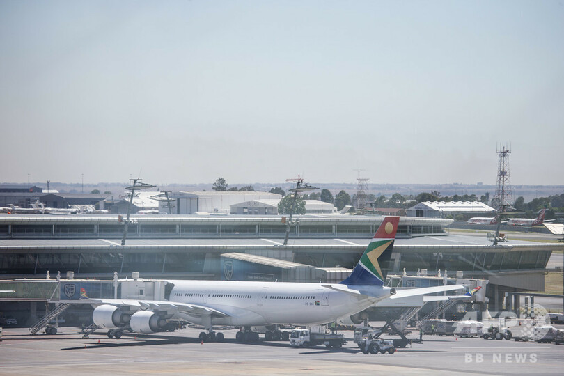 マスク盗み警察と銃撃戦、容疑者2人死亡 南ア