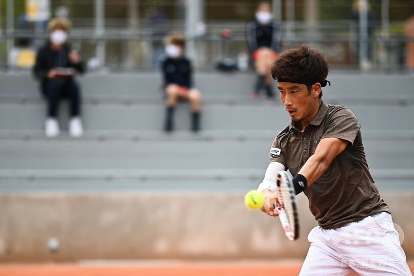 西岡が第19シード破り全仏OP2回戦へ、杉田は敗退