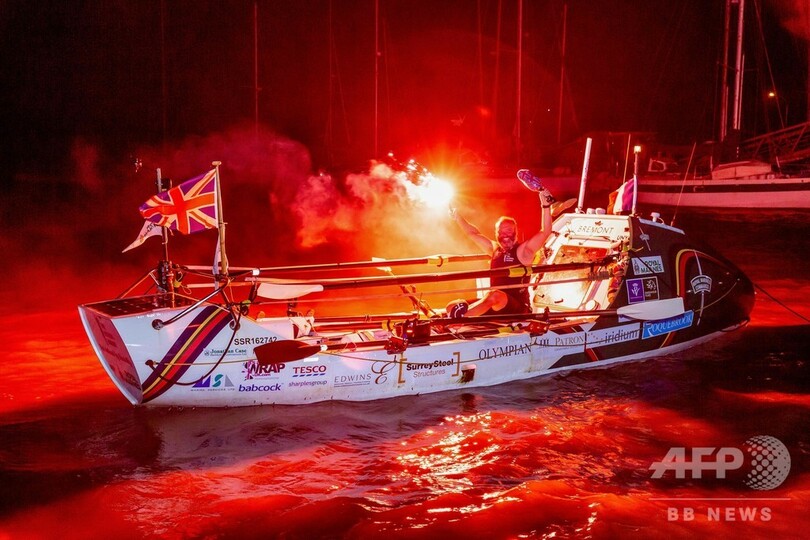 義足の英元海兵隊員、ボートで大西洋単独横断 健常者の記録破る