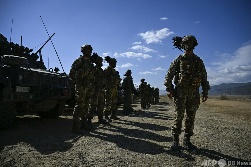 イタリア軍将官に停職・減給処分、差別本出版で