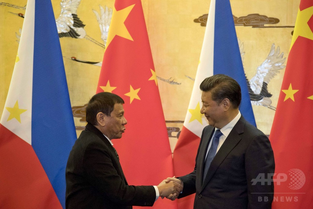 訪中のドゥテルテ比大統領、米国との「決別」を表明 訪中のドゥテルテ比大統領、米国との「決別」を表明