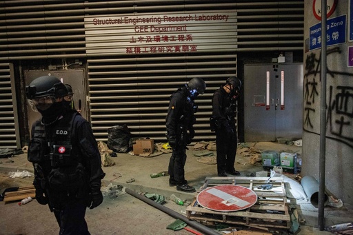 香港理工大に警察立ち入り、デモ隊は姿消す