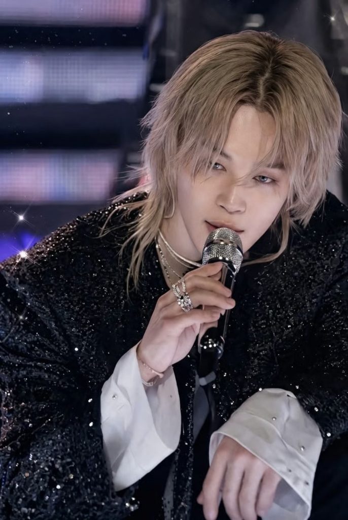 BTSジミンの金髪パフォーマンスがSNSで話題拡大 写真枚 国際ニュース
