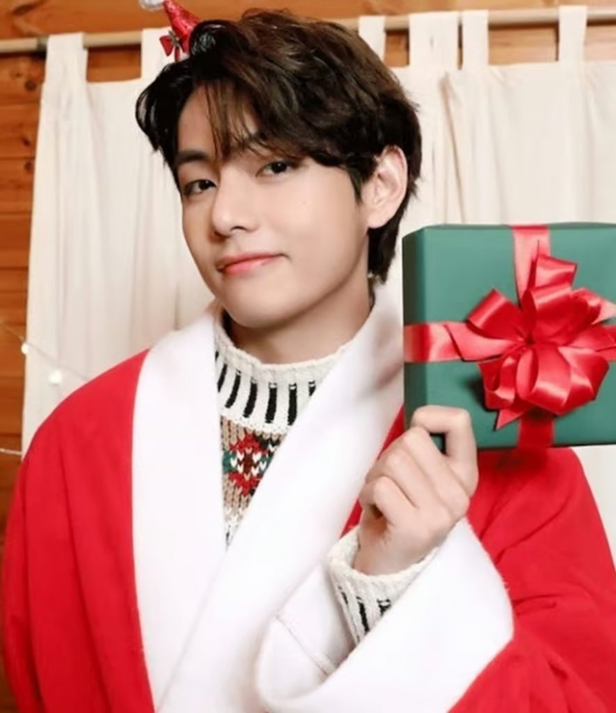 BTS V、ホワイトクリスマス新バージョンで話題沸騰 写真枚 国際