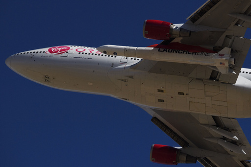 ヴァージン・オービット、航空機からのロケット打ち上げに初成功 写真6