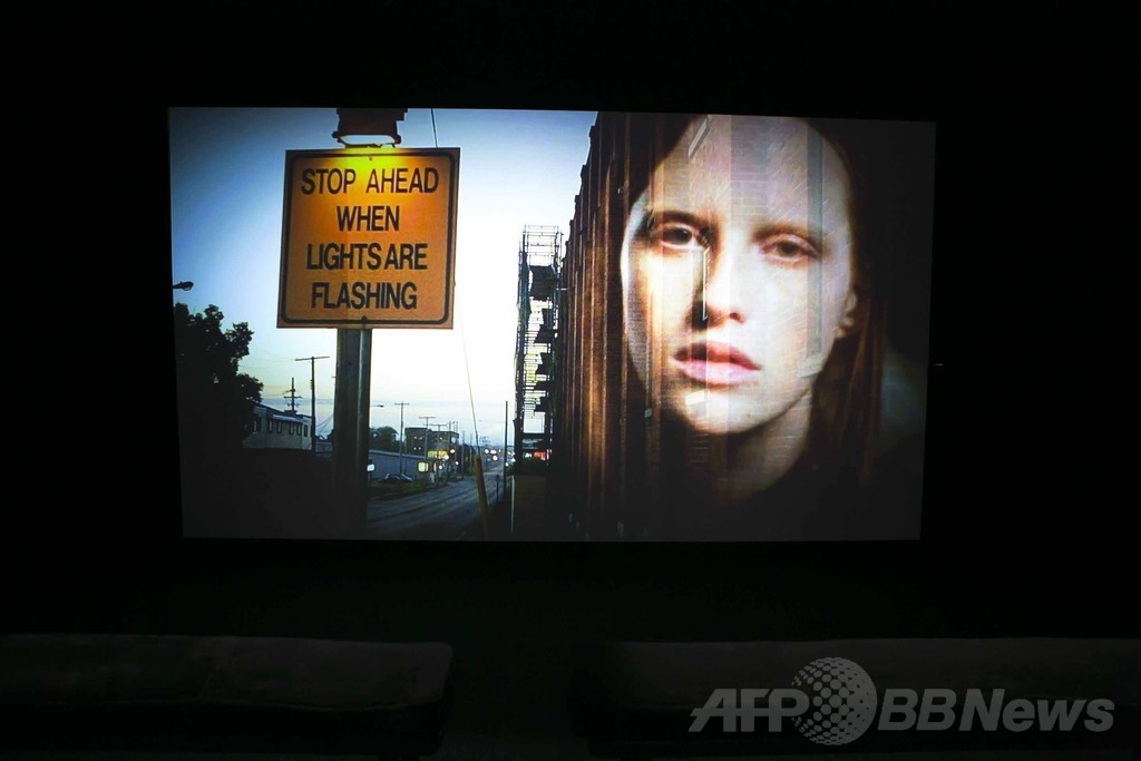 「コーチ」、スチュアート・ヴィヴァースによるデビューコレクションを都内で披露