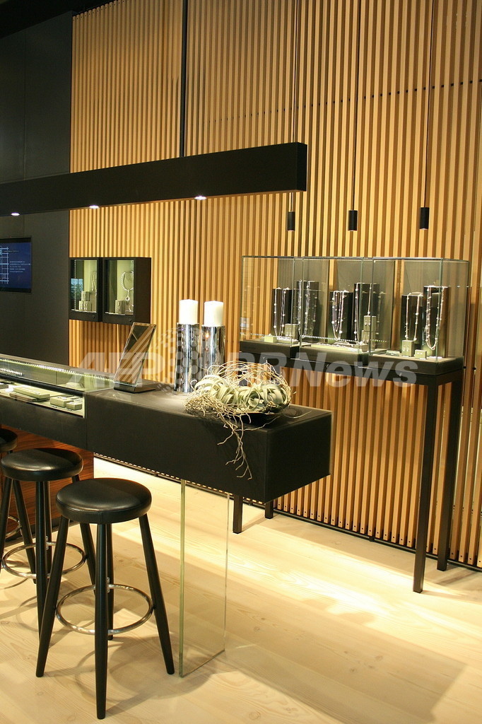 ジョージ ジェンセン、日本最大旗艦店をオープン