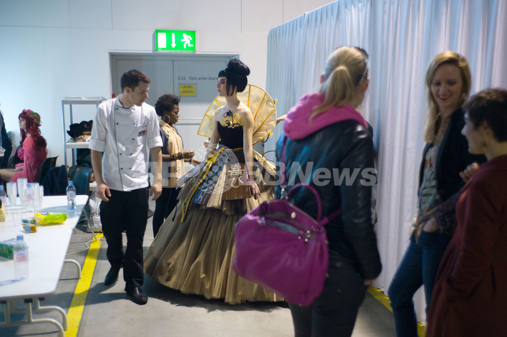 チョコの祭典「サロン・デュ・ショコラ」でファッションショー
