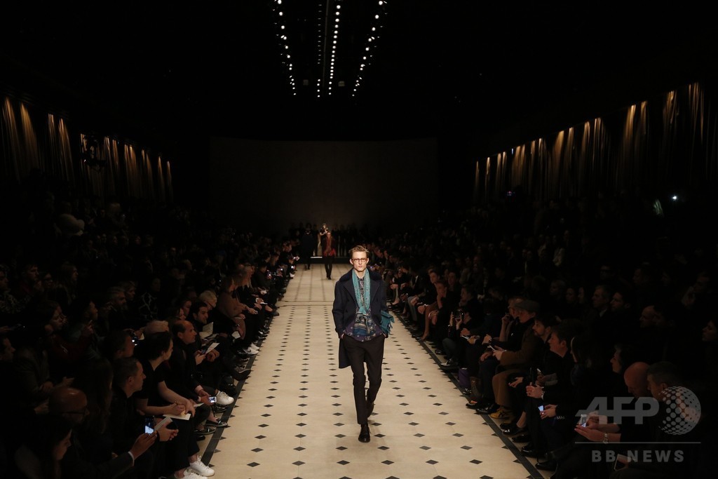 テーマはクラシカリー・ボヘミアン、「バーバリー プローサム」15/16年秋冬メンズ