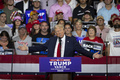 米大統領選の共和党候補、ドナルド・トランプ前大統領。ノースカロライナ州シャーロットの選挙集会で（2024年7月25日撮影）。(c)Logan Cyrus / AFP