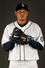 米大リーグ（MLB）のシアトル・マリナーズ（%%Seattle Mariners%%）は25日、キャンプが行われているアリゾナ州ピオリア（Peoria）でメディア向けのフォトデーを催した。写真はポーズをとるフェリックス・ヘルナンデス（%%Felix Hernandez%%）。（2010年2月25日撮影）(c)AFP/Getty Images/Ezra Shaw