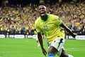 サッカーコパ・アメリカ、グループD、パラグアイ対ブラジル。先制点を決めて喜ぶブラジルのビニシウス・ジュニオール（2024年6月28日撮影）。(c)Frederic J. Brown / AFP
