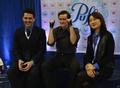 フィギュアスケート全米選手権（2013 Prudential U.S. Figure Skating Championships）は25日、米ネブラスカ（Nebraska）州オマハ（Omaha）にあるセンチュリーリンク・センター（CenturyLink Center）で行われ、男子シングル・ショートプログラム（SP）では、前回王者のジェレミー・アボット（Jeremy Abbott）が84.10点で首位に立った。

得点を確認し喜ぶジェレミー・アボット（2013年1月25日撮影）。(c)AFP/Getty Images/Jonathan Daniel