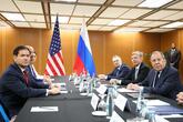 ロシア、ウクライナへの兵器供給に不快感 マニラで米ロ外相会談