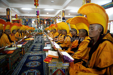 チベット仏教 インド北部でチベット仏教カーギュ派が宗派創始800年を祝う 写真9枚